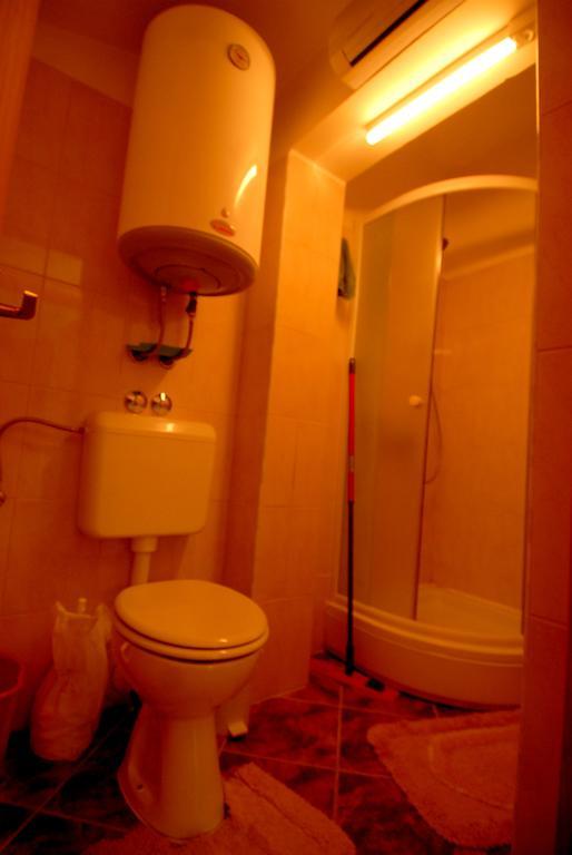 Guesthouse Konti Rijeka Habitación foto