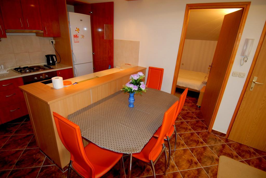 Guesthouse Konti Rijeka Habitación foto